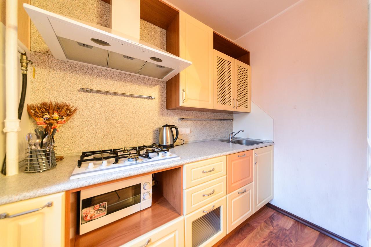 Apartment On Hryhoriia Chuprynky Kiev Eksteriør bilde