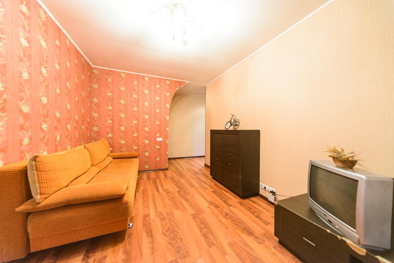 Apartment On Hryhoriia Chuprynky Kiev Eksteriør bilde